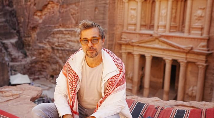 "أرطغرل" يخطف الأنظار بزيارة إلى البترا الأثرية